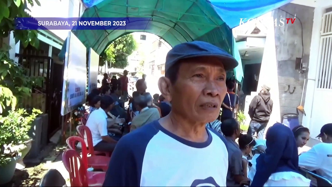 Suasana Pemakaman Korban Kecelakaan Elf vs KA Probowangi di Lumajang