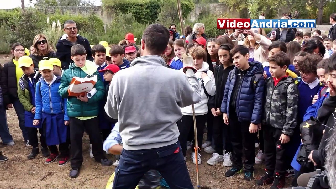 Andria: nuova vita per l'Orto Botanico (che torna fruibile). Anche il Sindaco per la "Festa dell'Albero" con la Multiservice - video