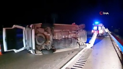 Minibüs ile otomobil çarpıştı: 3 yaralı