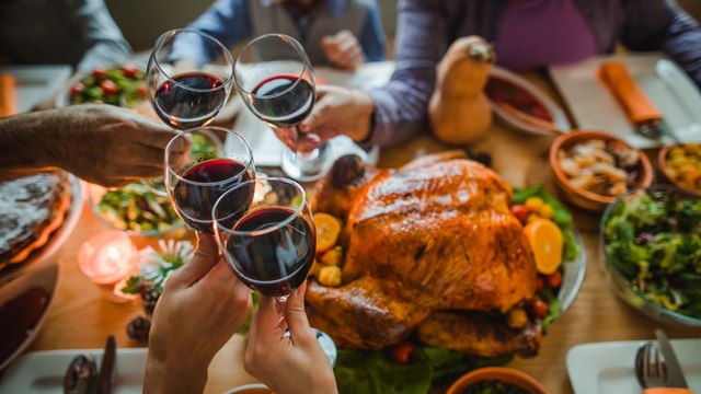 What Wine Should We Drink With Thanksgiving Dinner?