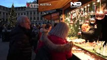 Ob Österreich das 2 : 0 gegen Deutschland auf dem Weihnachtsmarkt feiert?