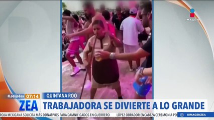 VIDEO: Trabajadora se divierte al compás de la música