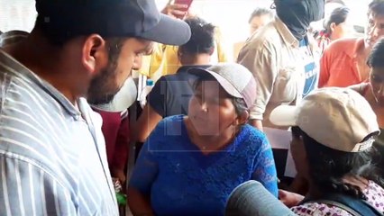 Comunarios toman de rehenes al director de la ABT, y al viceministro Roberto Ríos