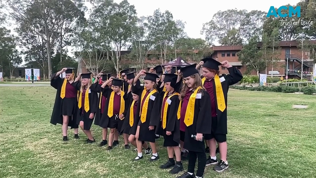 WATCH: Bellbird Public School students graduate - video Dailymotion