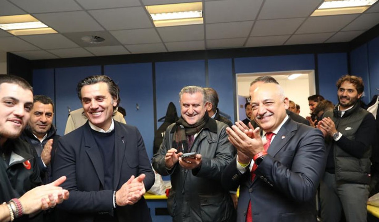 Cumhurbaşkanı Erdoğan’dan A Milli Futbol Takımı’na tebrik telefonu