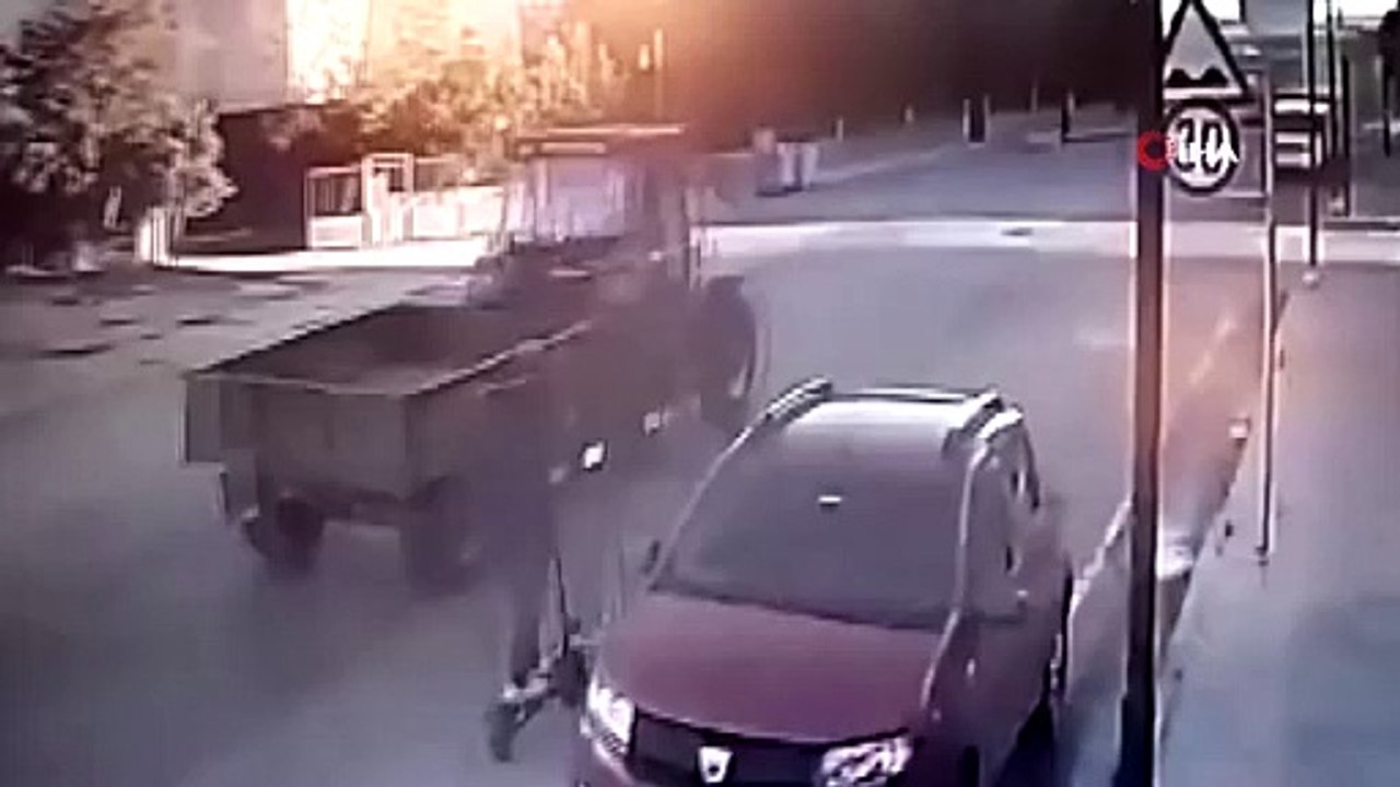 Tekirdağ Çorlu'da Traktör ile Scooter Çarpıştı: Bir Yaralı