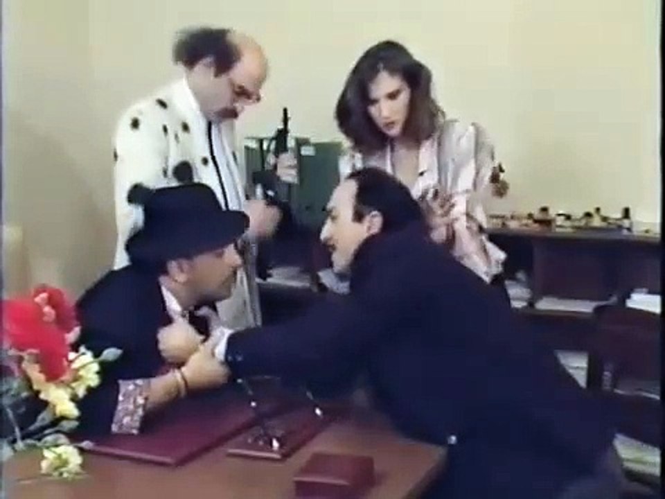 Ο ΣΟΛΩΝ ΕΤΣΙ ΚΑΙ ΤΟ ΔΙΑΜΑΝΤΙ ΤΟΥ ΜΗΛΟΥ - 1988 - VHSRip - 480x360