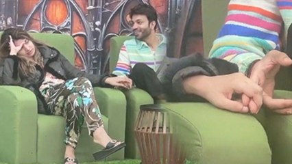 BB17 Update: Ankita Lokhande Husband Vicky Jain Sana Holding Hands Video पर Troll,पत्नि को छोड़कर..