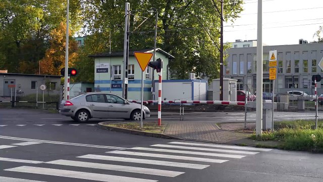 Gazeta Lubuska. Kostrzyn nad Odrą. Przejazdy kolejowe powodują korki