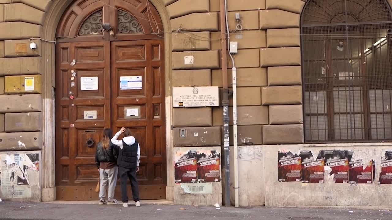 Psicologi e influencer per educare alle relazioni