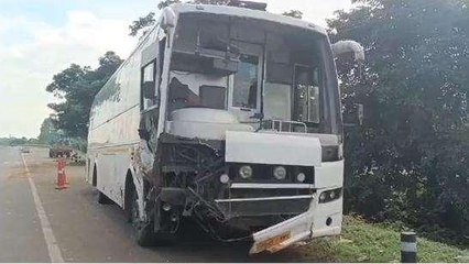 కాకినాడ జిల్లా: బస్సు ట్రాక్టర్ ఢీ.. పలువురికి గాయాలు