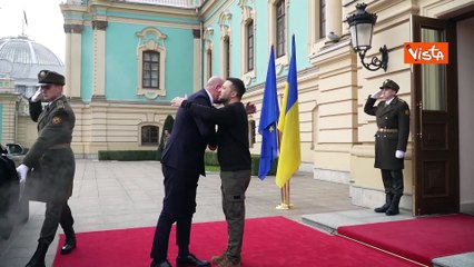 Charles Michel in visita lampo a Kiev nel decimo anniversario delle proteste di Piazza Maidan