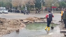 Edirne'de Atatürk Bulvarı'nda Su Borularındaki Arıza Trafiği Olumsuz Etkiledi