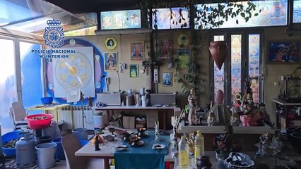 Detenido el líder espiritual de una comunidad que suministraba "mercurio purificado"