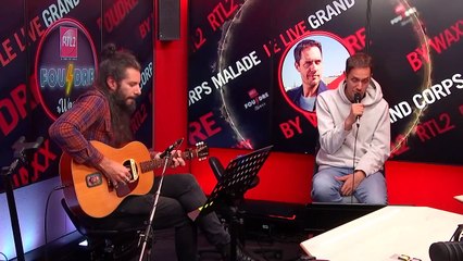 Grand Corps Malade et Waxx interprètent "Hier encore" en live dans Foudre