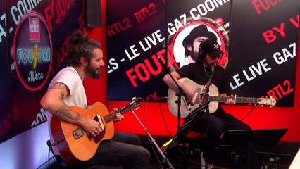 Gaz Coombes et Waxx interprètent "Long Live The Strange" en live dans Foudre