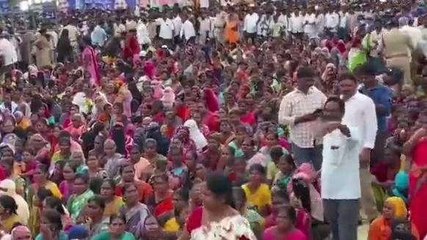 నంద్యాల జిల్లా: పోటెత్తిన జనం... కిక్కిరిసిన కూడలి