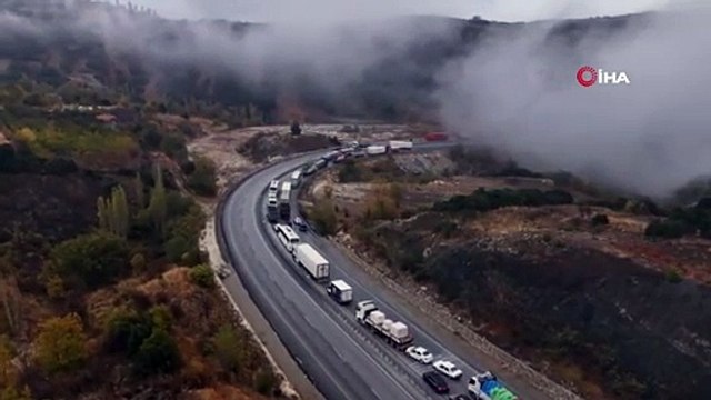 Burdur-Antalya Karayolu'nda Tır Kazası: Yol Trafiğe Kapandı
