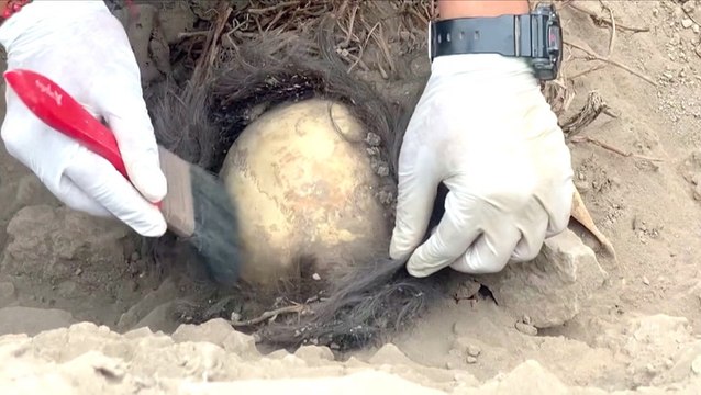 Peru: Archaeologists unearth ancient mummies discovered in 3,500-year-old temple