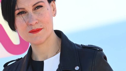 La série française Des gens bien ordinaires réalisée par Ovidie, couronnée d'un Emmy Award