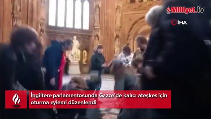 İngiltere parlamentosunda Gazze’de kalıcı ateşkes için oturma eylemi düzenlendi