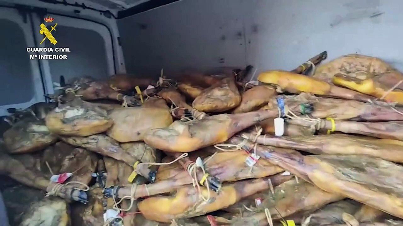 Dois detidos após roubo de centenas de presuntos ibéricos na Espanha