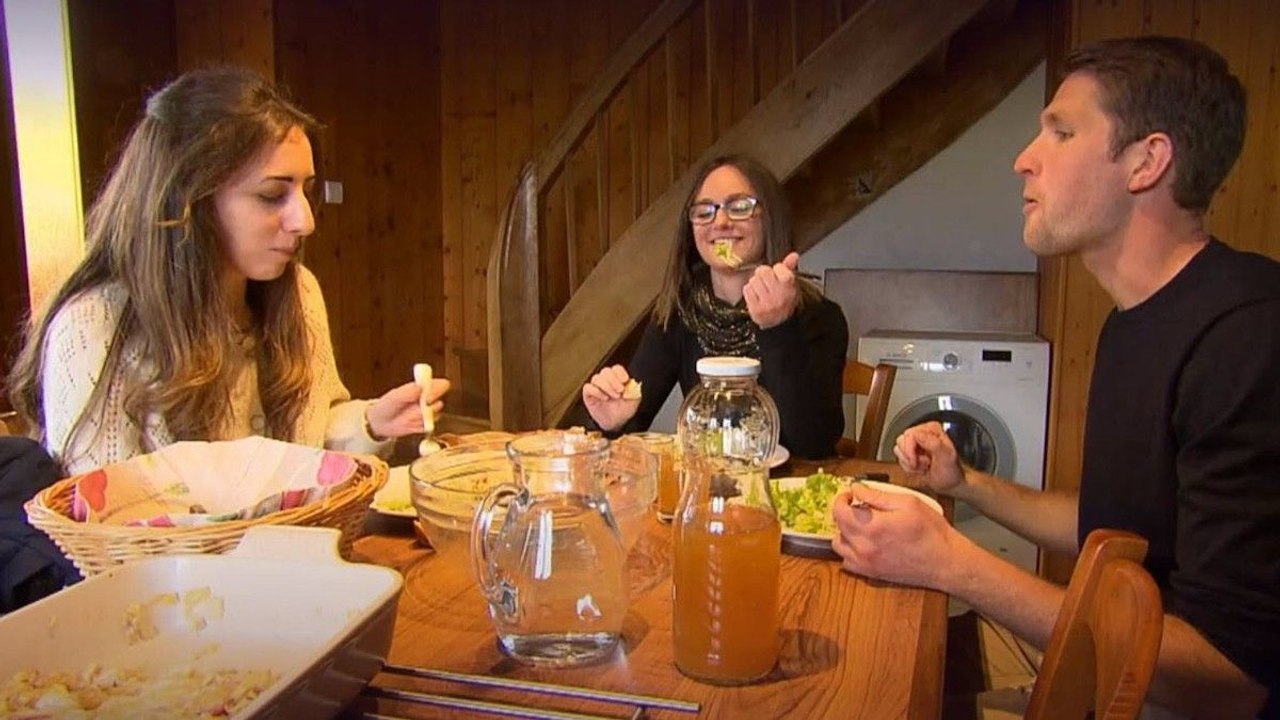 Manon, prétendante de Clement dans "L’amour est dans le pré", dévoile sa véritable opinion sur lui via les réseaux sociaux.