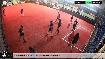 But de Margaux  Drye - Pas Si Saintes Germaines