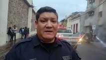 Se incendió un edificio frente la Central de Policía: dotaciones de Bomberos trabajan en el lugar