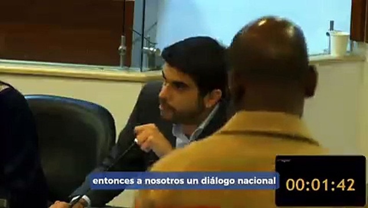 Congresista Hernán Cadavid denuncia presiones y cuestiona la presencia de Mauricio Liscano en el parlamento