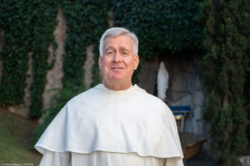 Celebrating Christ the King: A Reflection on His Divine Kingship 👑