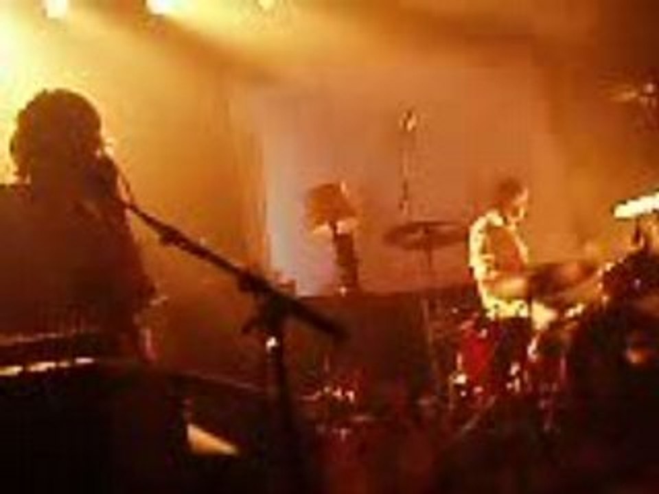 Girls In Hawaii-Birthday Call  [29/03/08]