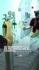 Se registran filas de pacientes que buscan una ficha en el hospital
