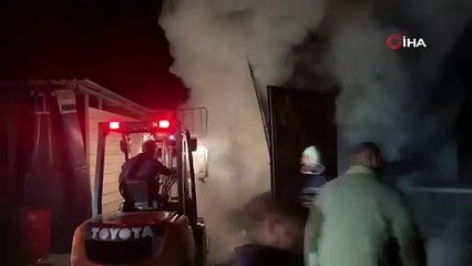 Fabrikada büyük yangın! Saatlerce sürdü, geceyi gündüze çevirdi