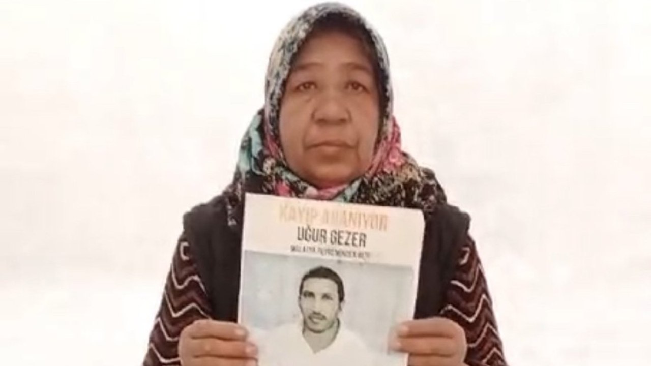 Depremzede annenin feryadı: Oğlumun ya ölüsünü ya dirisini bulun