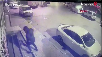 Gaziosmanpaşa'da silahlı saldırı! Dükkana 7 el ateş edip kaçtı