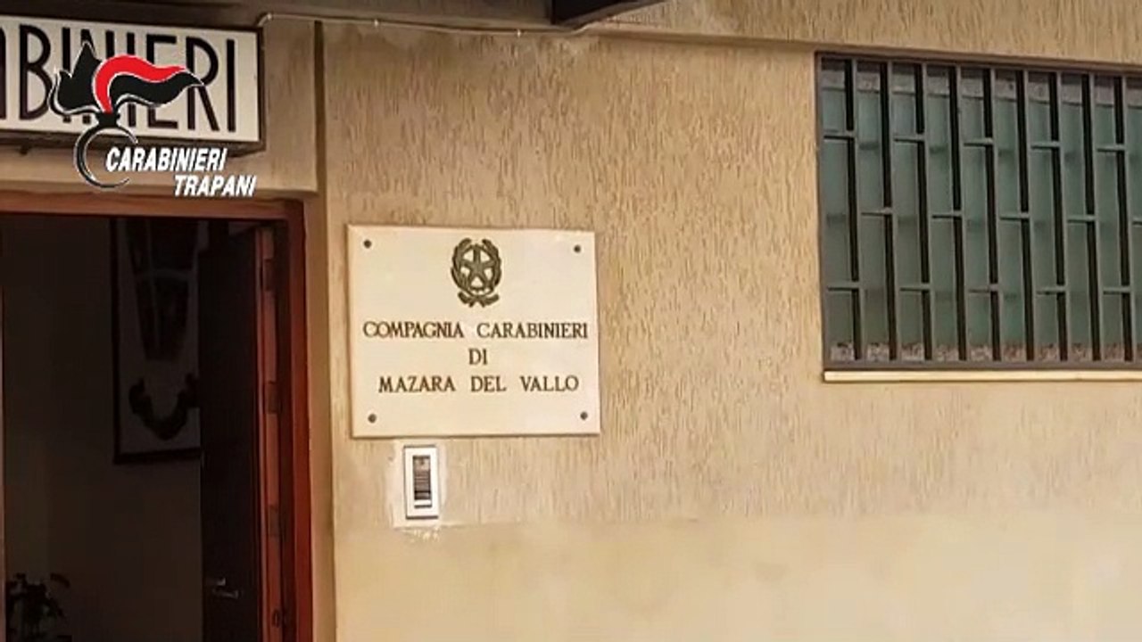 Mazara del Vallo, nell'auto aveva oltre un chilo di droga: arrestato