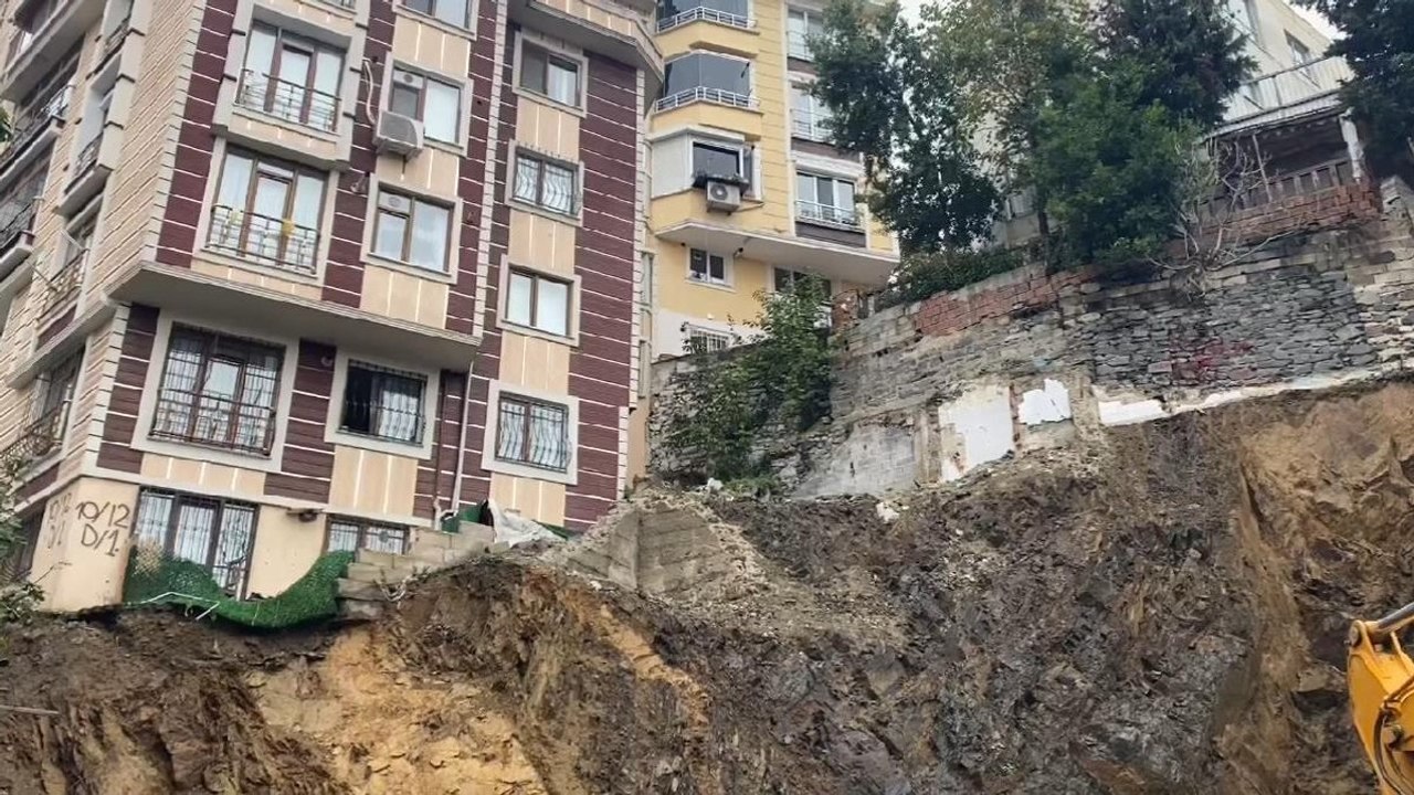 Eyüpsultan’da toprak kaydı: 2 bina mühürlendi
