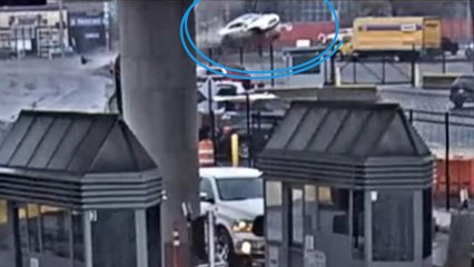 « Elle s'est élevée dans les airs » : deux morts dans l’explosion d’une voiture à la frontière USA/Canada
