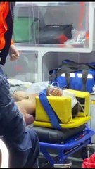 #Preliminar Con un fuerte trauma en la cabeza y varias lesiones, fue como terminó un hombre en situación de calle luego de ser embestido por un automóvil que se dio a la fuga. Este hecho tuvo lugar sobre la avenida López Mateos #GuardiaNocturna