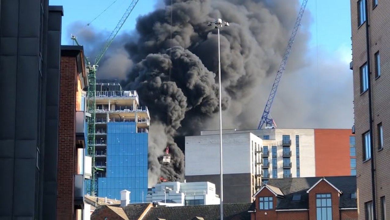 Watch: Black smoke engulfs Reading tower block...