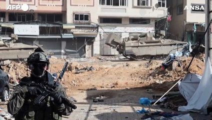 Tải video: Gaza, i soldati israelini percorrono i tunnel sotto l'ospedale al-Shifa utilizzati da Hamas