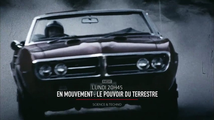 Ref:x8pw333 En mouvement