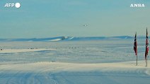 Per la prima volta un Boeing 787 atterra sul ghiaccio in Antartide