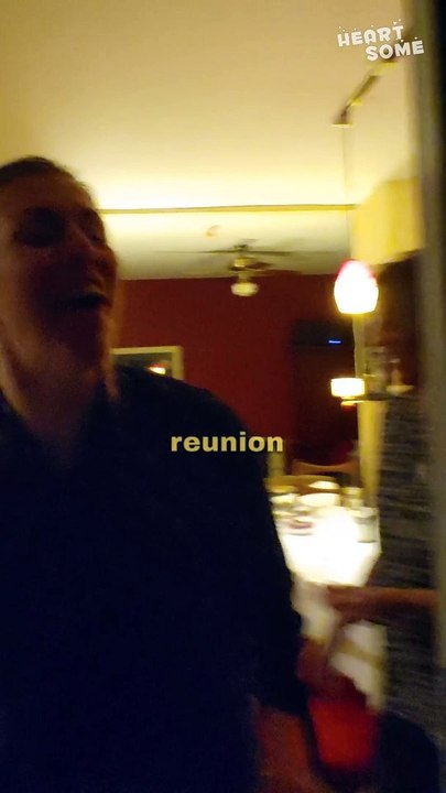 Heartwarming Thanksgiving Surprise: Emotional Reunion of College Roommates #heartsome #thanksgiving