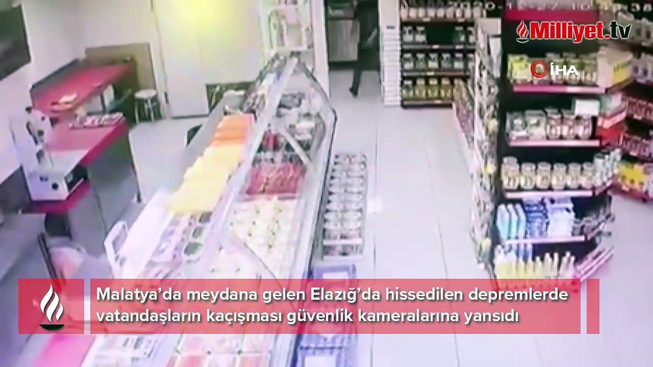 Elazığ'da panik yaşayan vatandaşların kaçışma anı kameralara yansıdı