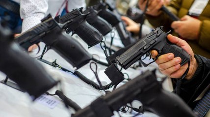 El 52% De Los Hogares Estadounidenses Tienen Armas