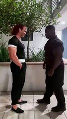 Yujiro Hanma vs Biscuit Oliva