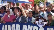 Madres de la Plaza de Mayo reciben apoyo de activistas en Argentina