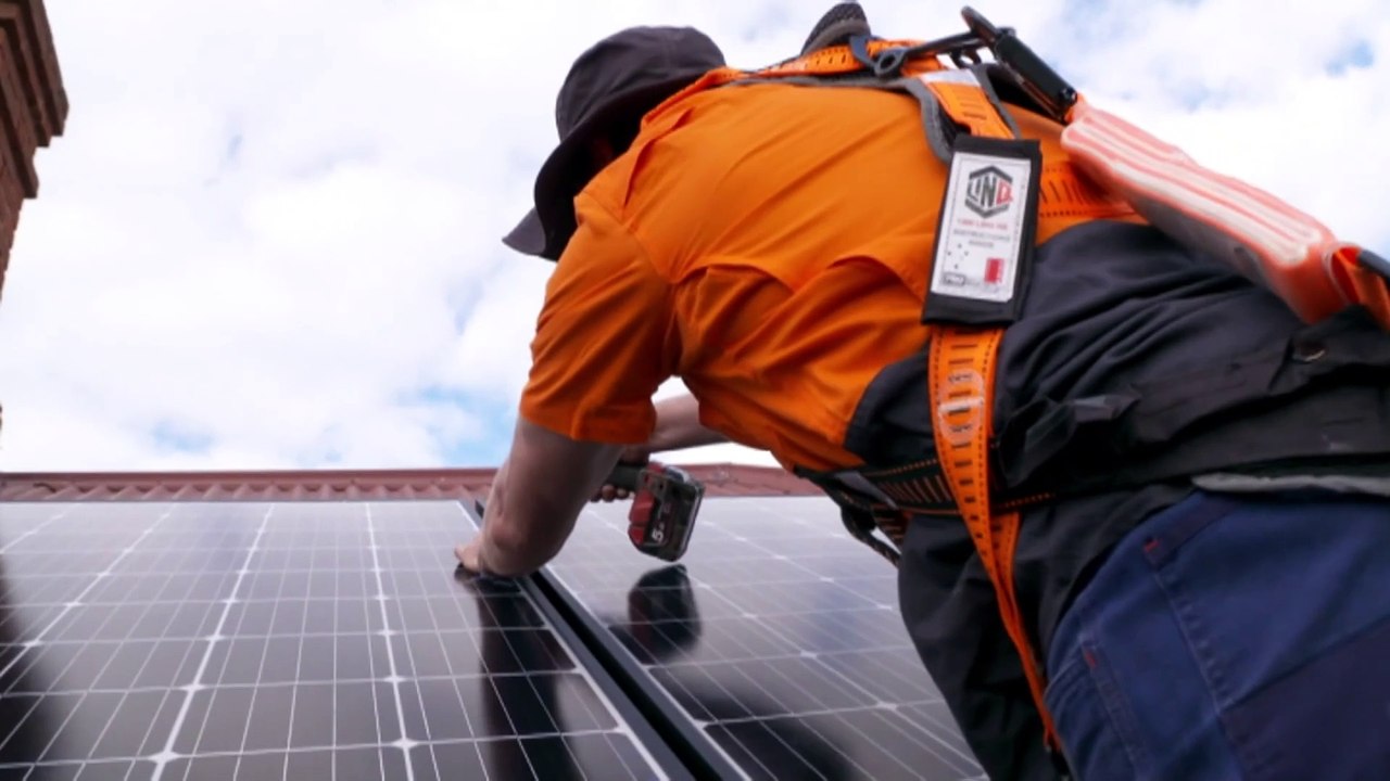 Australian Federal government announces increase in renewables scheme